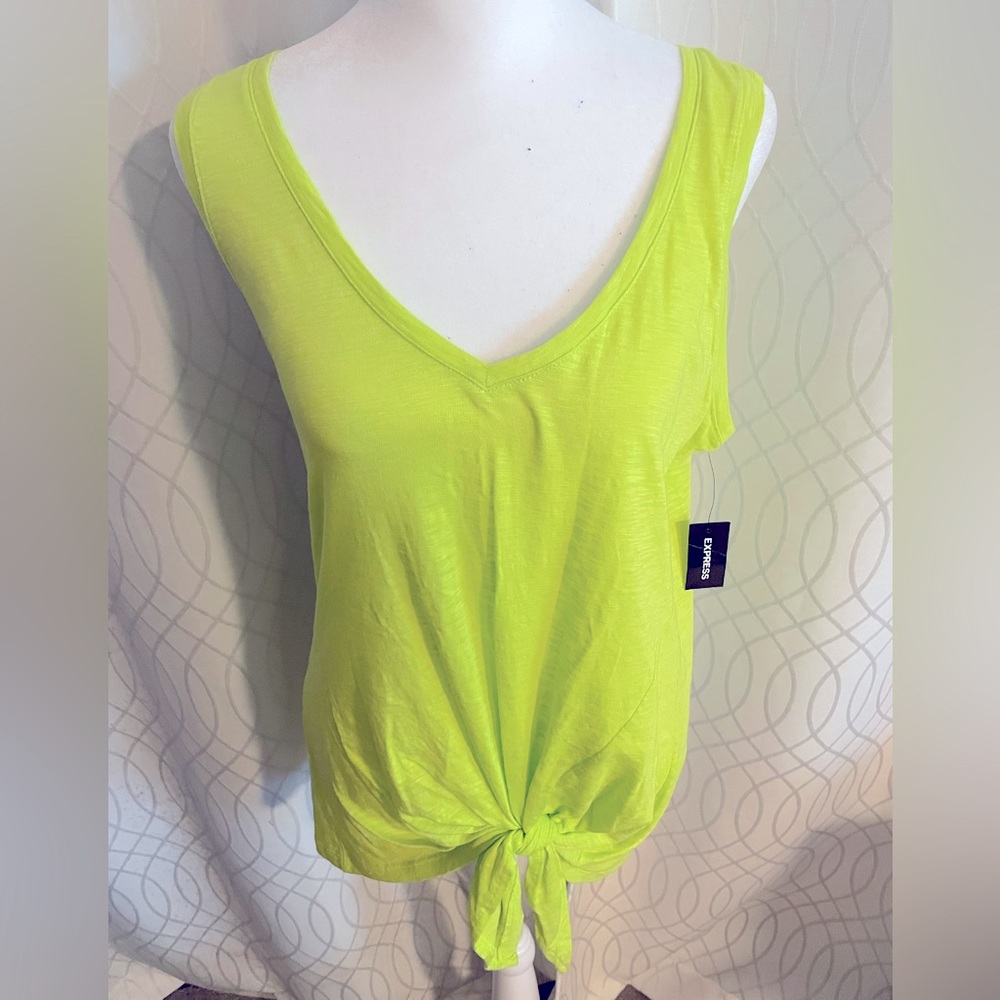 Express easy tank with tie front detail SZ M
